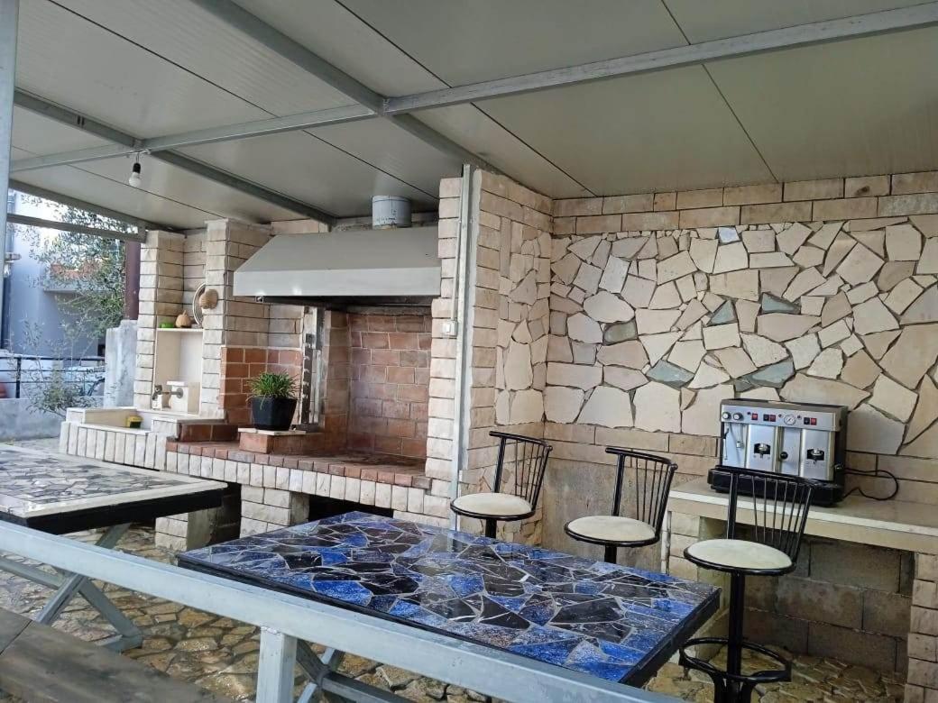 Villa Besnik, rooms for rent Vlorë Eksteriør bilde